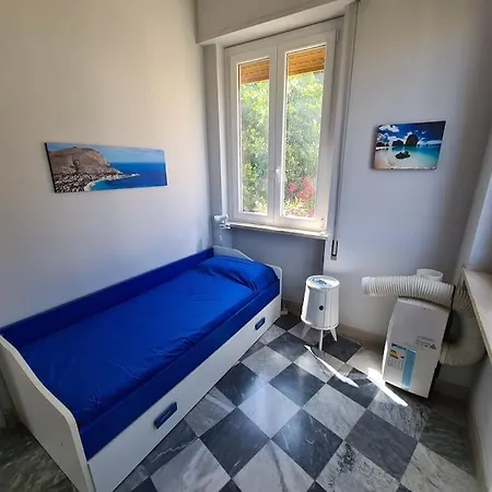 Rosa Villa Mondello